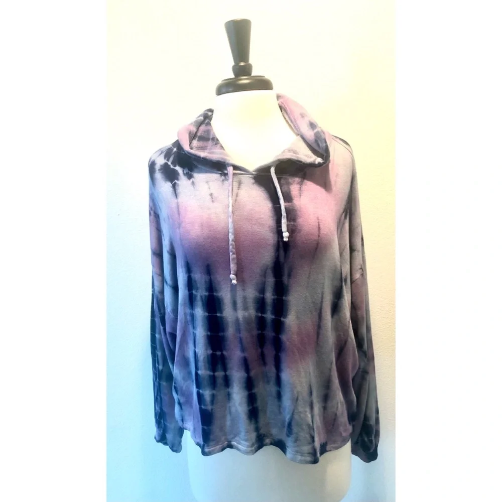MARONIE LA Tie Dye Hooded Crop Sweatshirt BRAND NEW Size Medium!